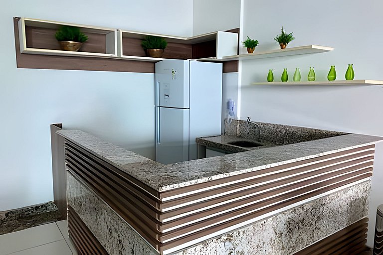 Apto em condomínio Luxuoso próximo ao mar.