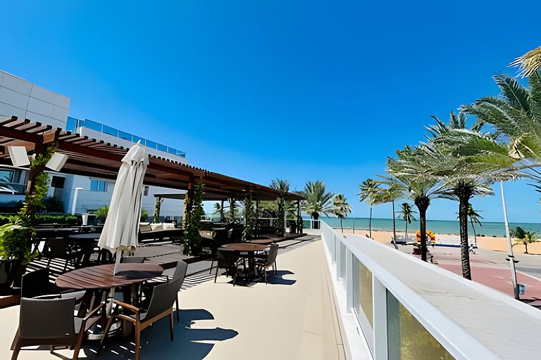 Apto 2q vista mar e piscina no Solar com café