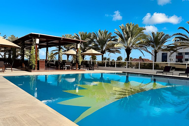 Apto 2q vista mar e piscina no Solar com café