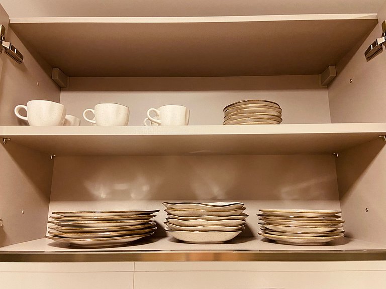 Apto moderno de 2 quartos com café incluso (1)