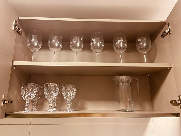 Apto moderno de 2 quartos com café incluso (1)