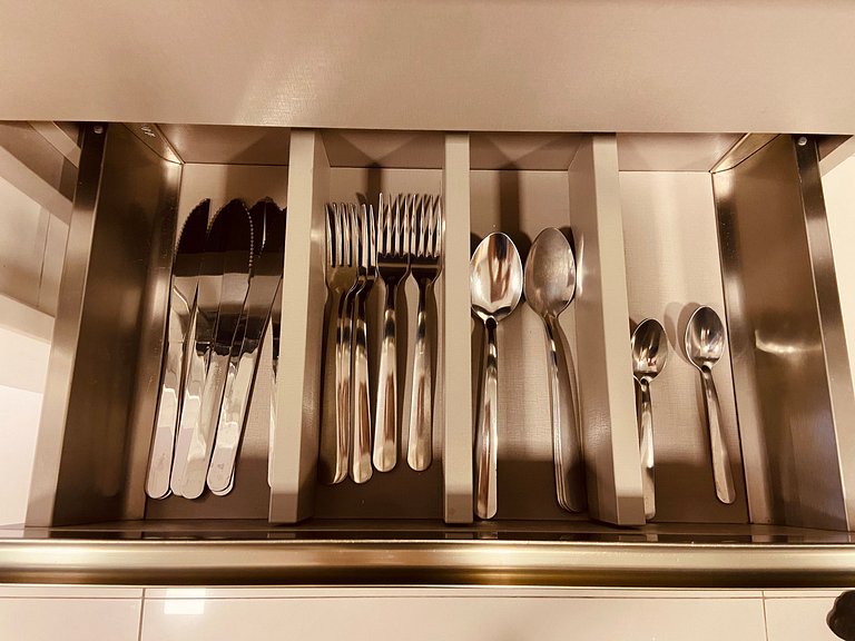 Apto moderno de 2 quartos com café incluso (1)