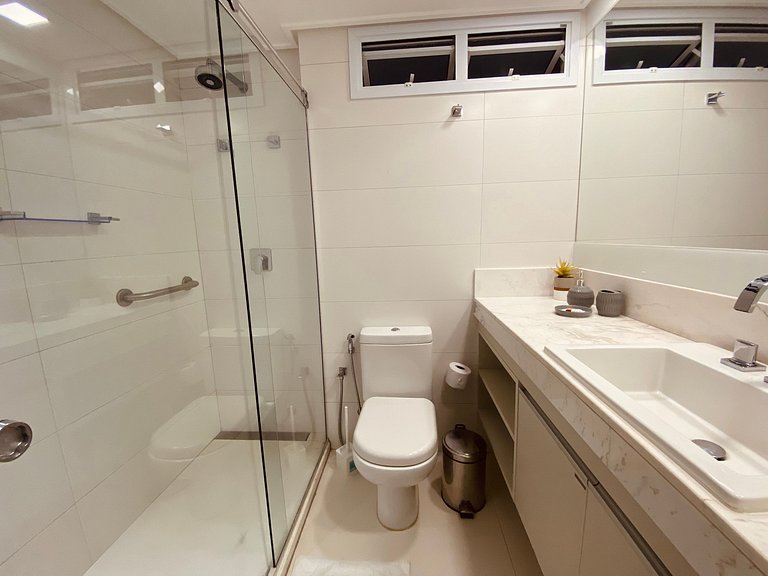 Apto moderno de 2 quartos com café incluso (2)