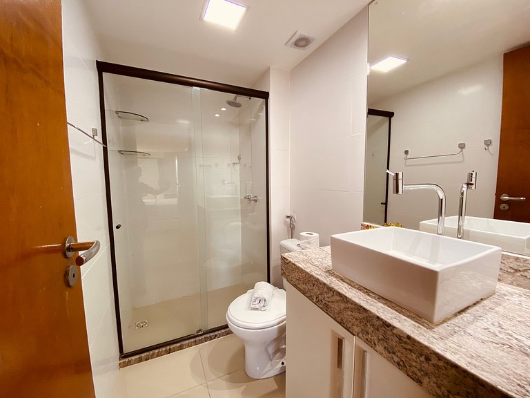 Flat com vista da piscina com café incluso