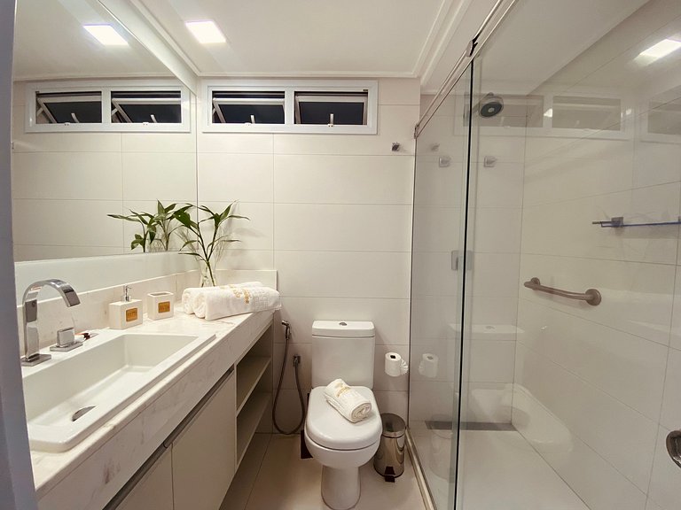 Lindo apto de 2 quartos no Solar com café incluso