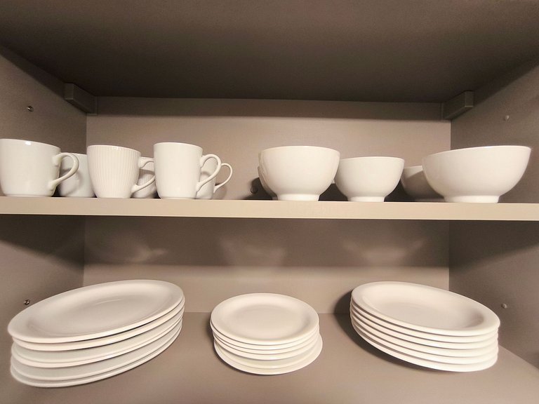 Apto 2 quartos de alto padrão com café incluso