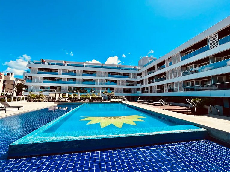 Apto 2q com vista piscina