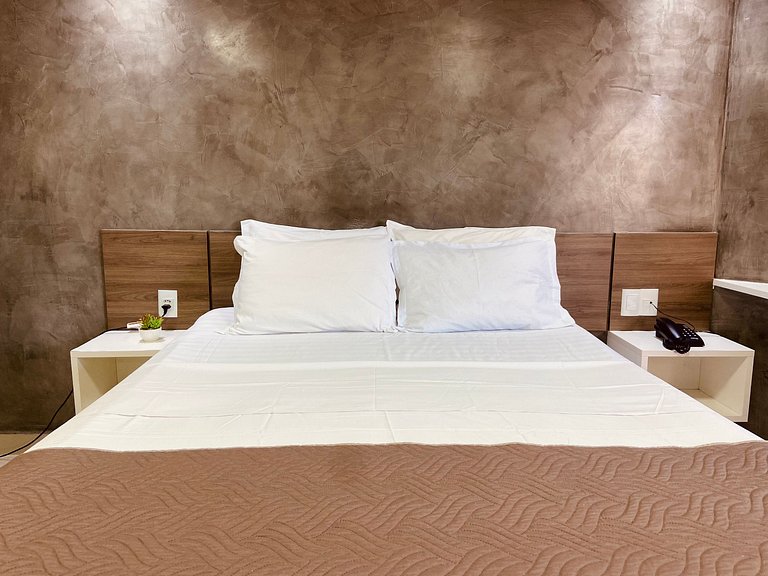 Apto luxuoso em hotel com café da manhã incluso