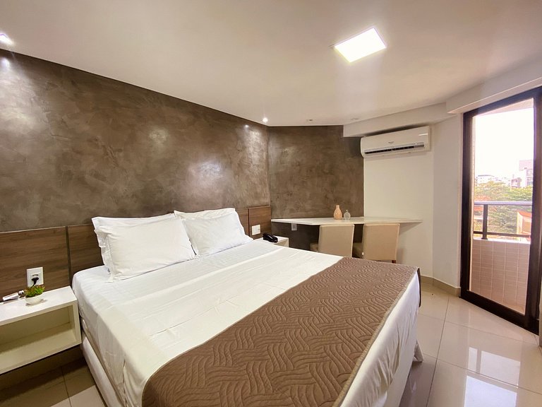 Apto luxuoso em hotel com café da manhã incluso