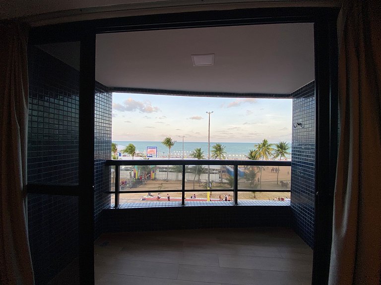 Flat Luxo Frente Mar com Vista Espetacular