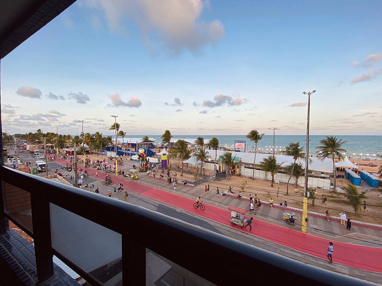 Flat Luxo Frente Mar com Vista Espetacular