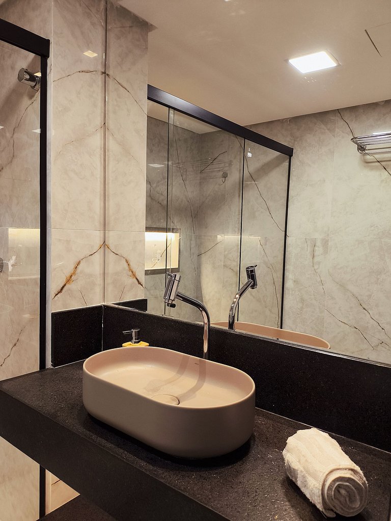 Flat Luxo Frente Mar com Vista Espetacular