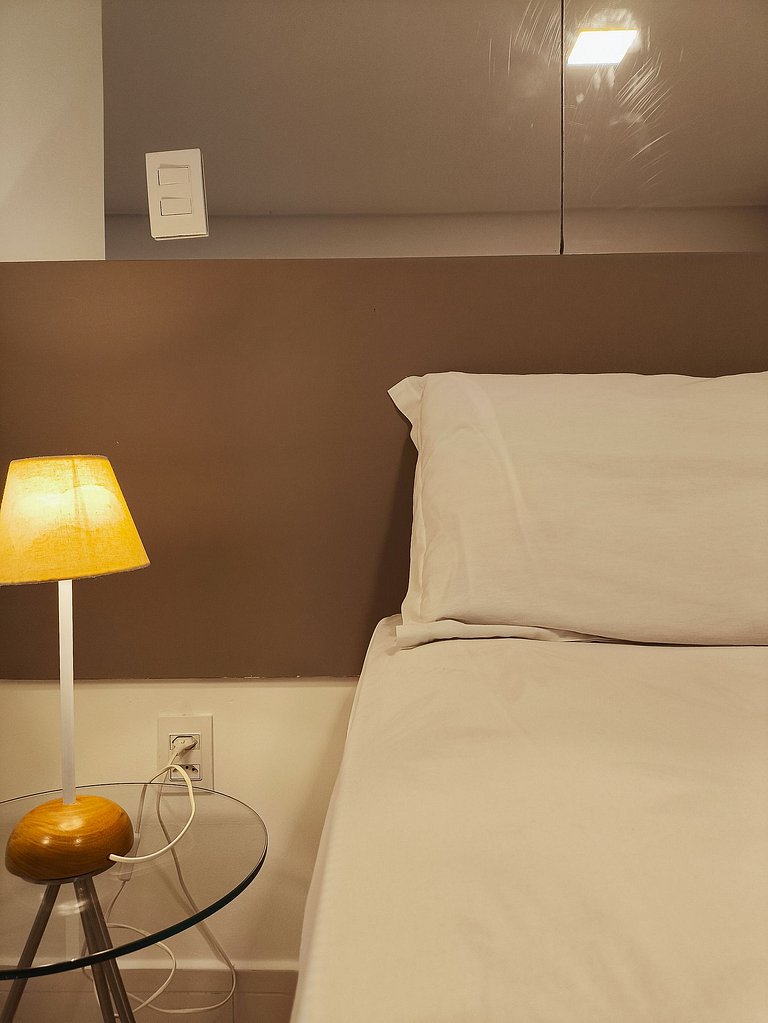 Apt Studio Grande com vista piscina - café incluso