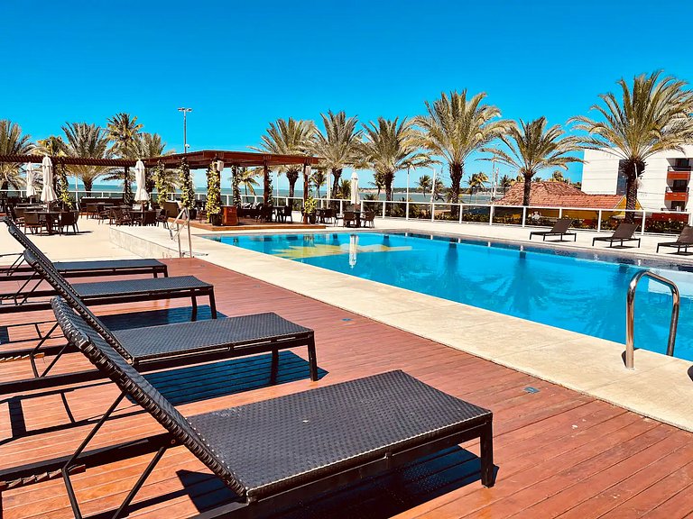 Apto 2q com vista piscina