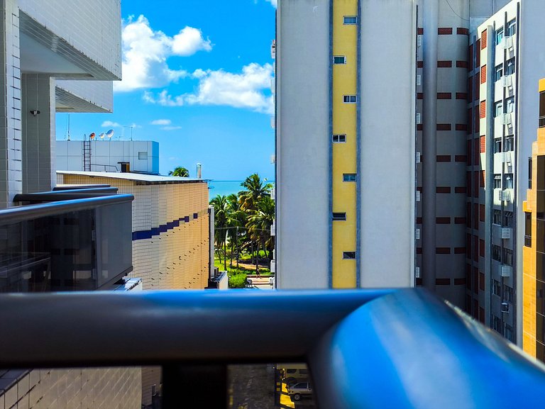 Apt amplo em luxuoso Hotel a 50 metros da praia