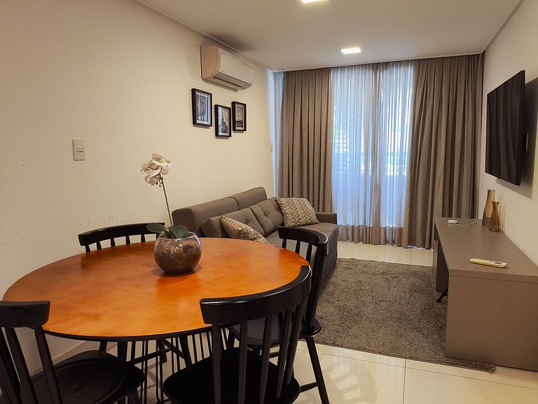 Apto Luxo 2 quartos com café incluso