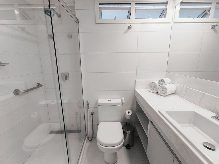 Apto Magnifico de 2 quartos com café