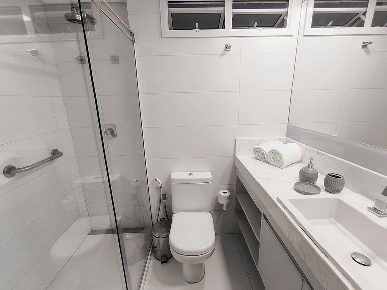 Apto moderno de 2 quartos com café incluso (2)