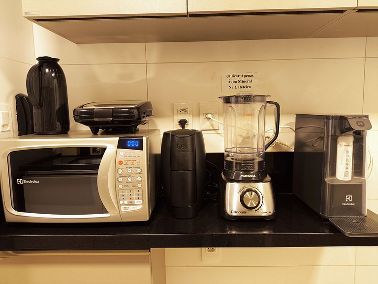 Apto moderno de 2 quartos com café incluso (1)