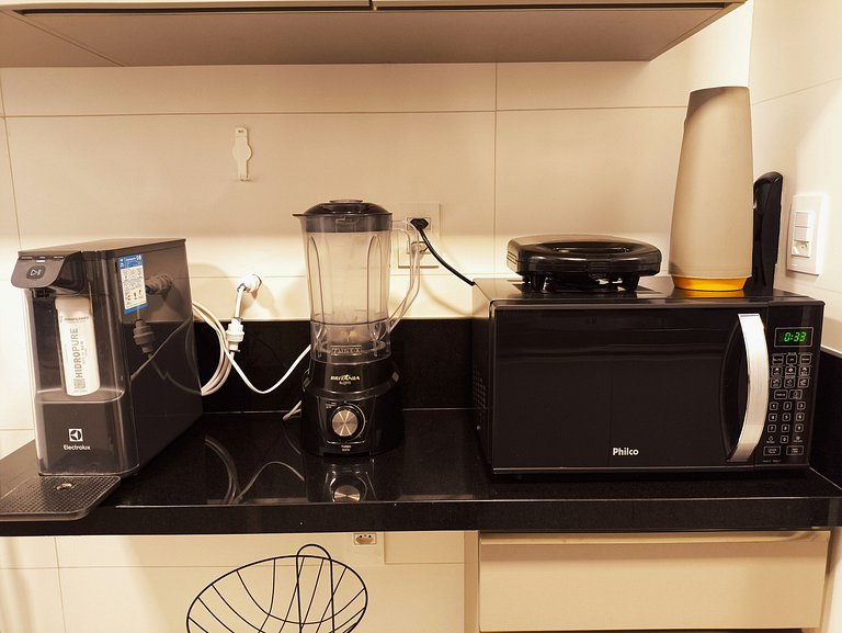 Ap 2 quartos com vista para o mar com café incluso