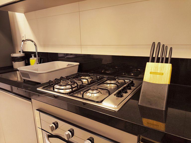 Ap 2 quartos com vista para o mar com café incluso