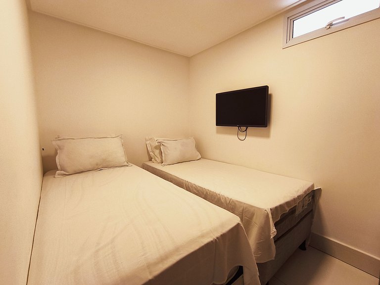 Ap 2 quartos com vista para o mar com café incluso