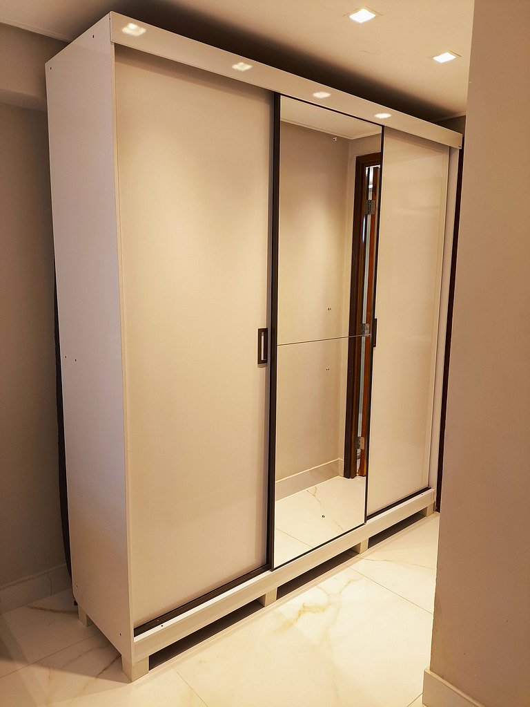 Flat 2 quartos com cama king no Luxor Tambaú