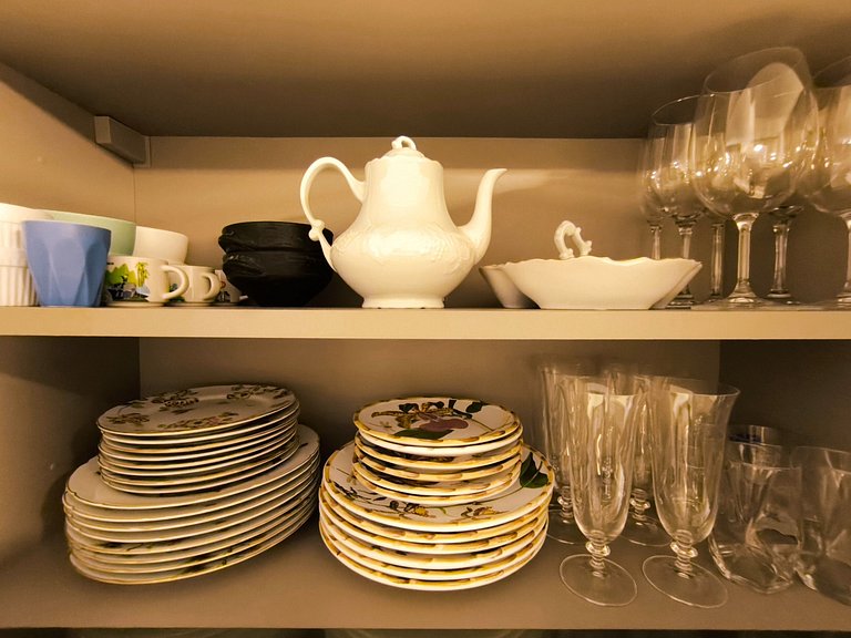 Apto 2q vista mar e piscina no Solar com café