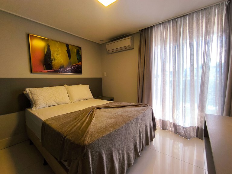 Apto 2q vista mar e piscina no Solar com café