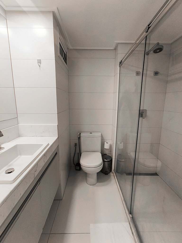 Apto 2q vista mar e piscina no Solar com café