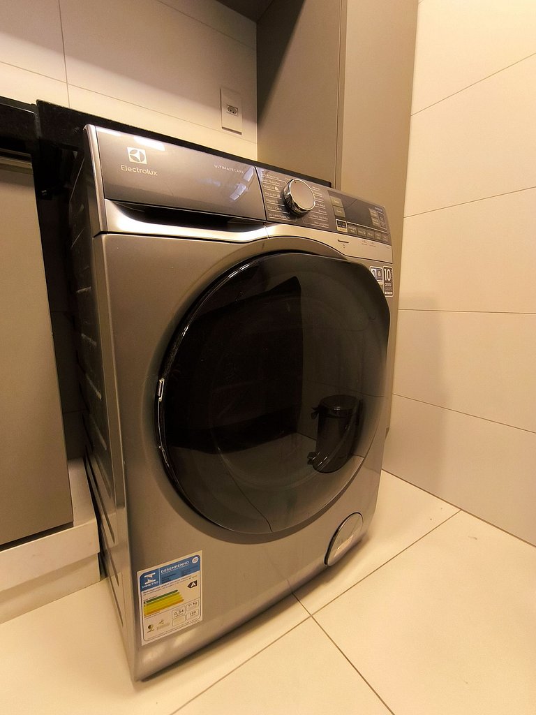 Apto 2q vista mar e piscina no Solar com café