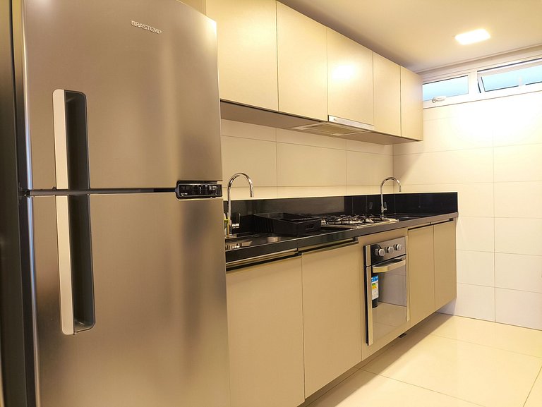 Apto 2 quartos de alto padrão com café incluso