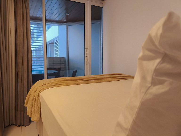 Apto 2q com vista piscina
