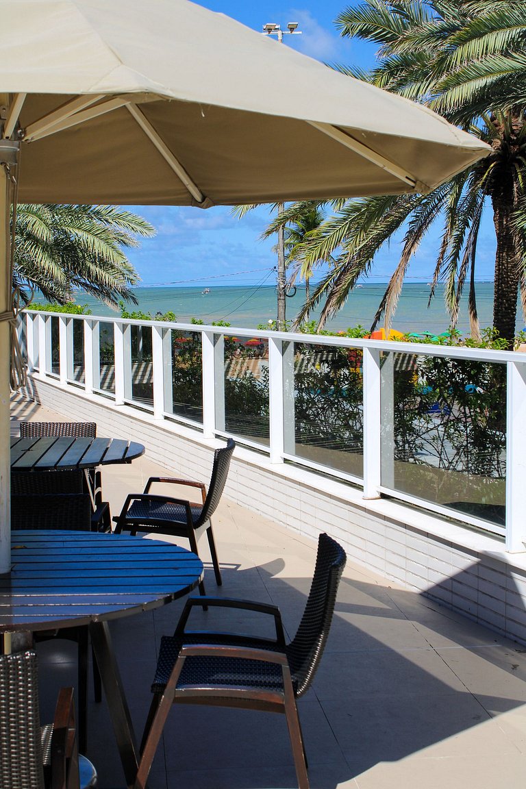 Lindo ap com terraço no Solar com café incluso