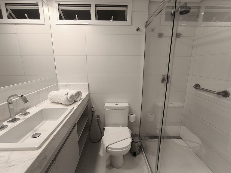 Apto confortável com terraço no Solar Tambaú