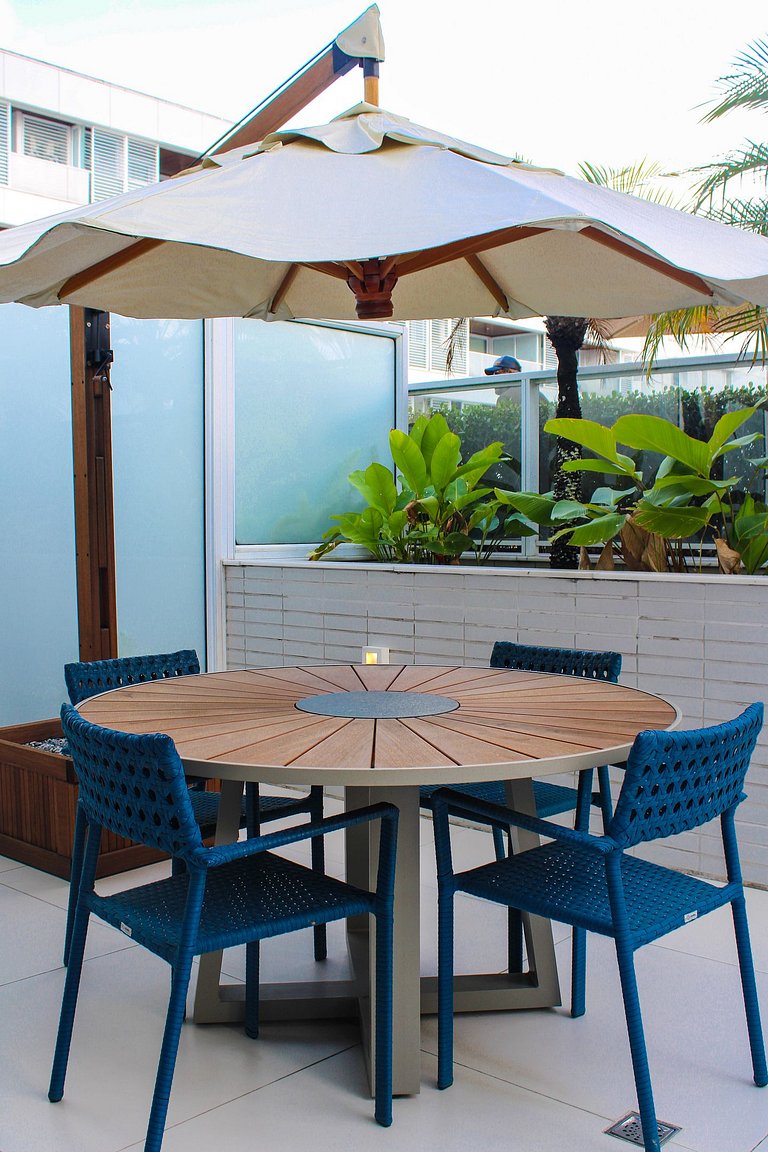 Lindo apto com terraço no Solar Tambaú