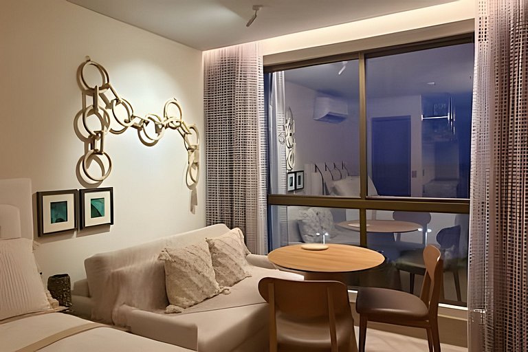 Flat Elegante com Vista Panorâmica para o Mar